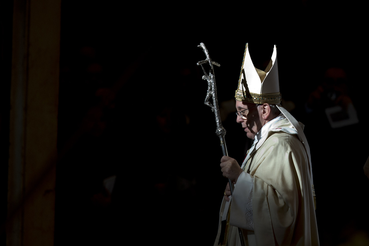 No se puede comprender a Jesucristo Redentor sin la Cruz, Francisco