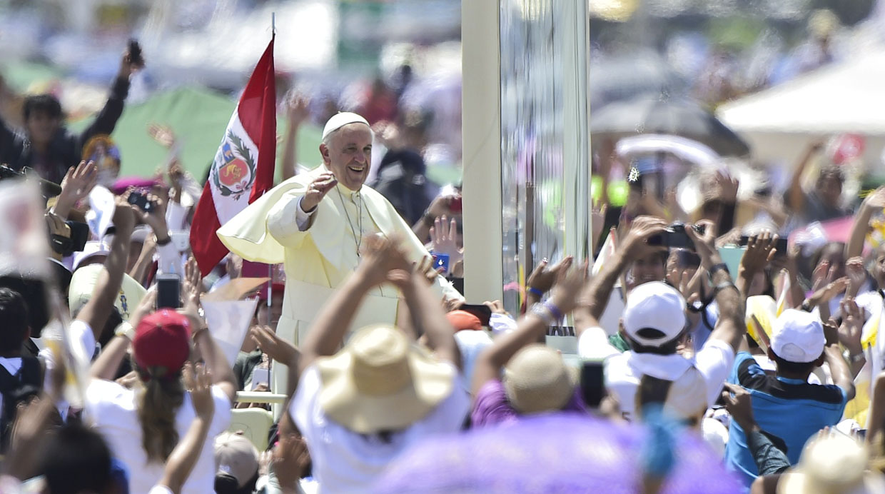 Perú recibe con los brazos abiertos al papa Francisco