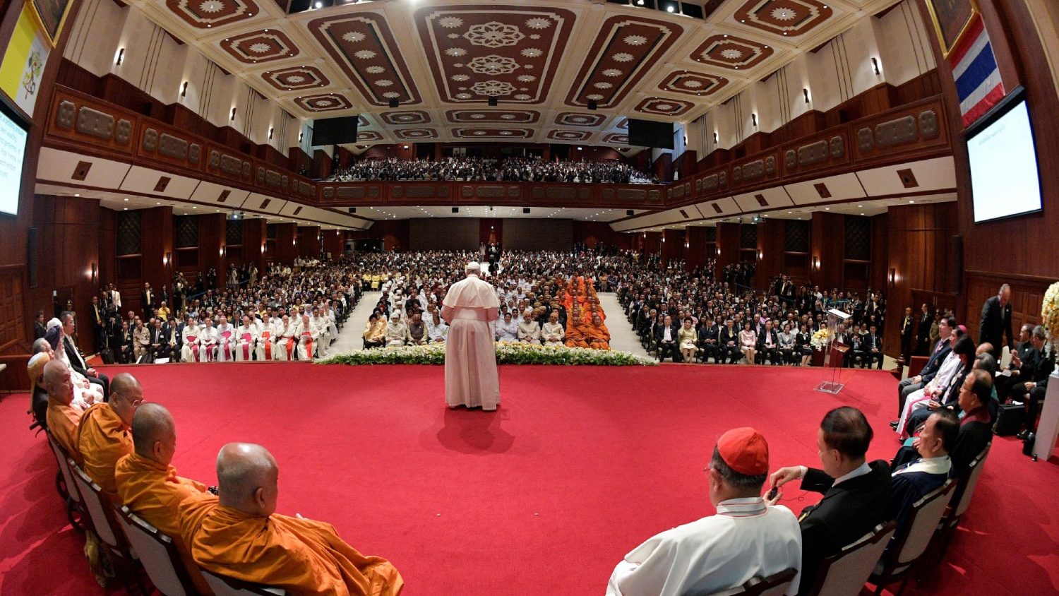 El Papa a líderes religiosos: “Garantizar a las jóvenes generaciones su derecho al futuro”
