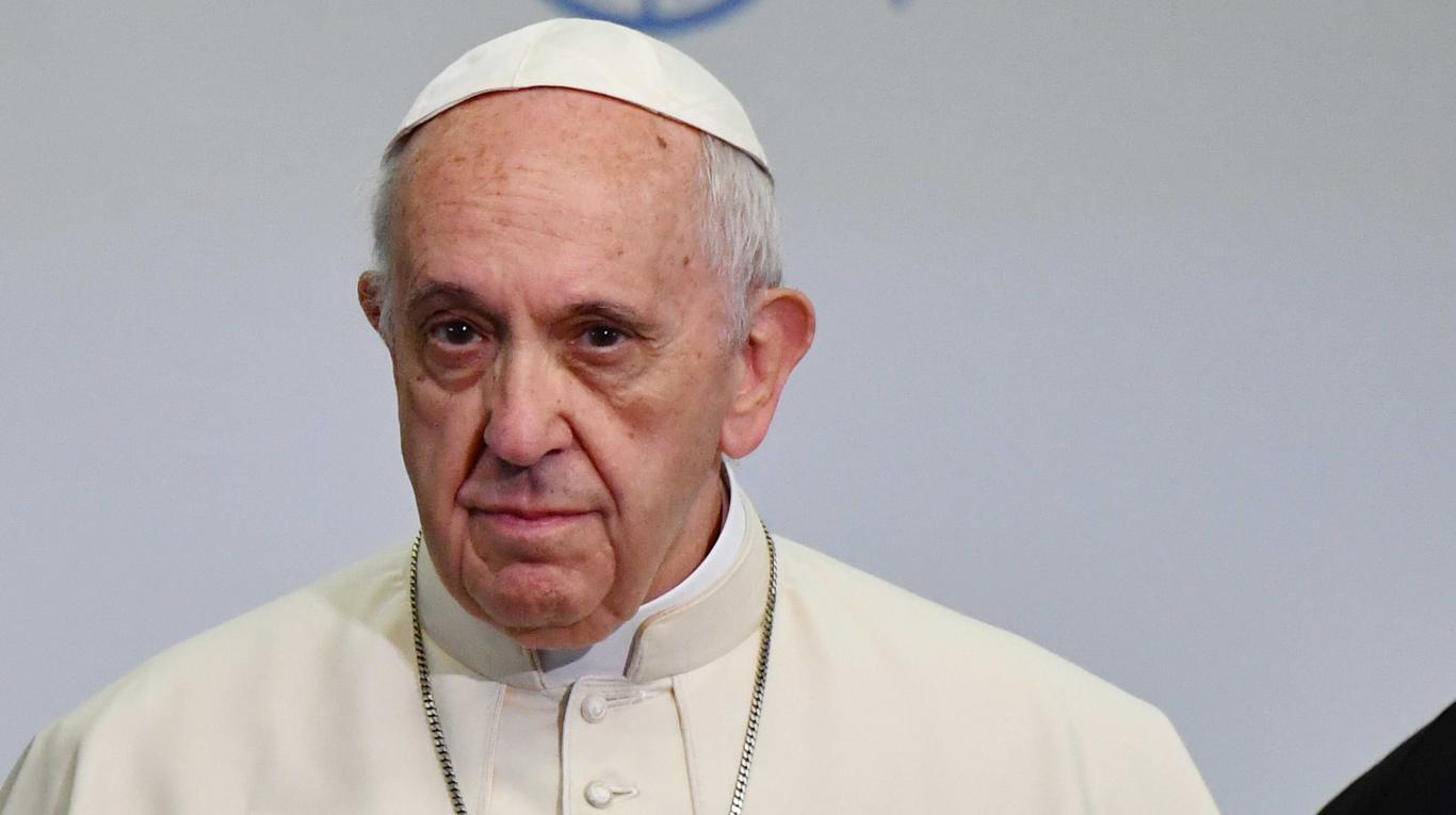 Portal español desvela a quienes atacan a Francisco