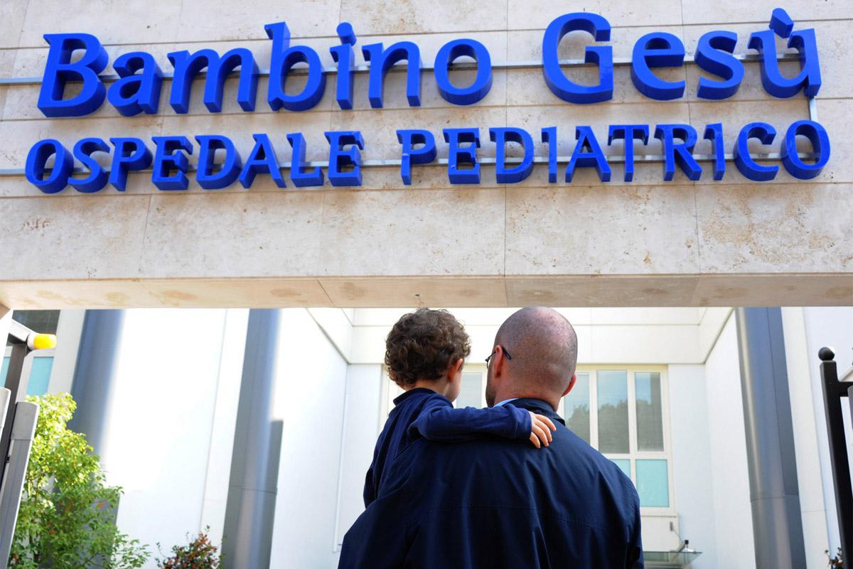 El Bambino Gesú espera al bebé Charlie Gard