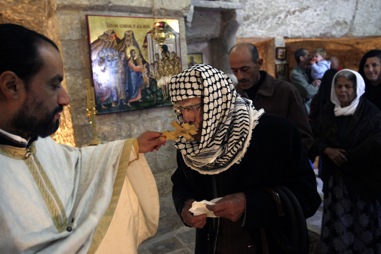 Israel intenta dividir a los palestinos en “cristianos” y “árabes”