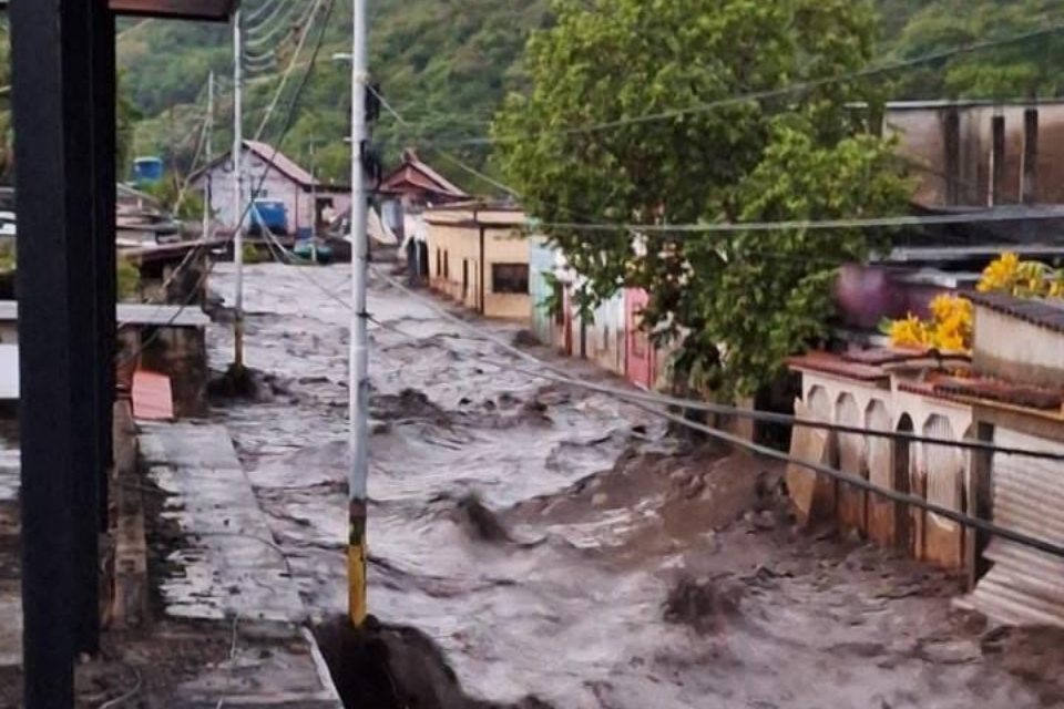 Tras el paso del huracán Beryl, Cáritas Venezuela llama a la solidaridad